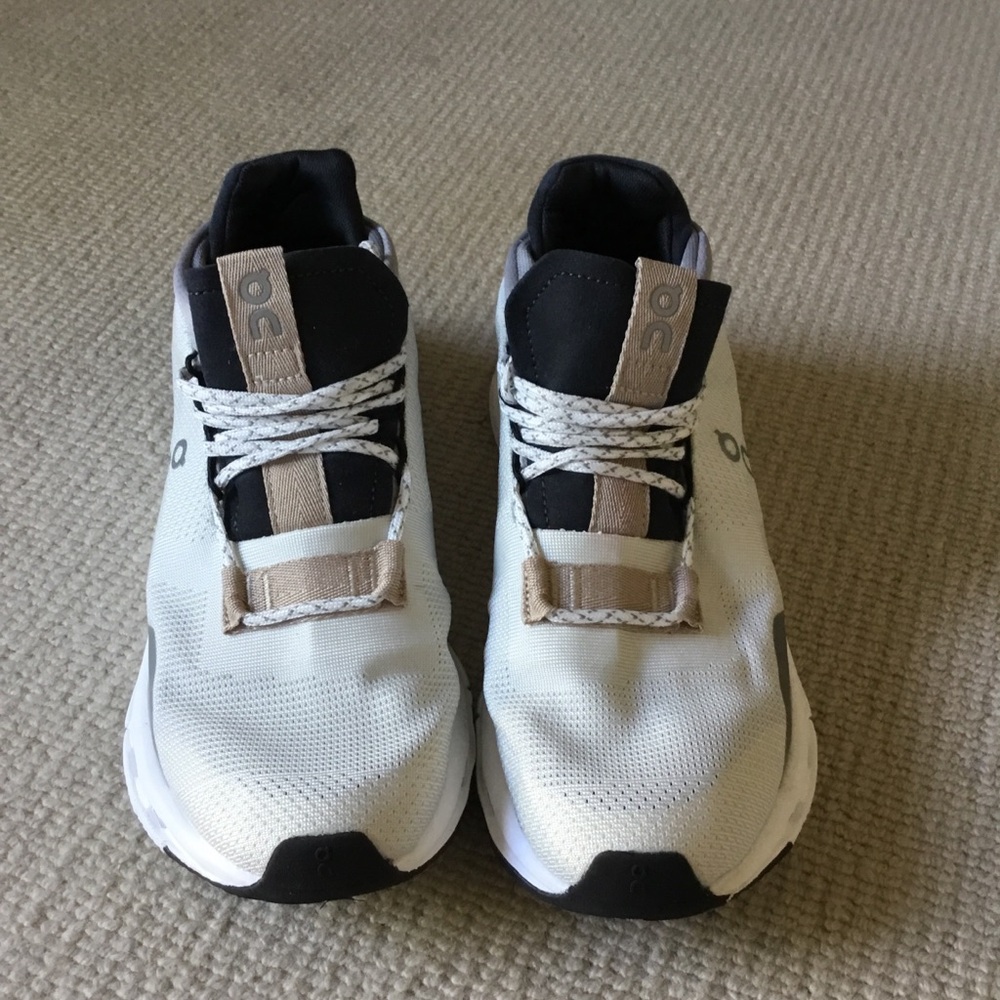 On Running  Cloudnova Lightweight White/Beige Athletic Shoes